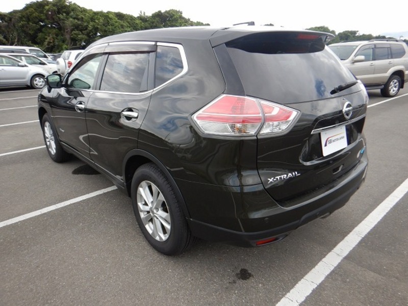 X-TRAIL HYBRID