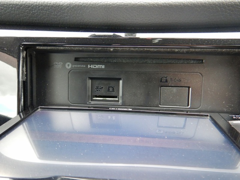 X-TRAIL HYBRID