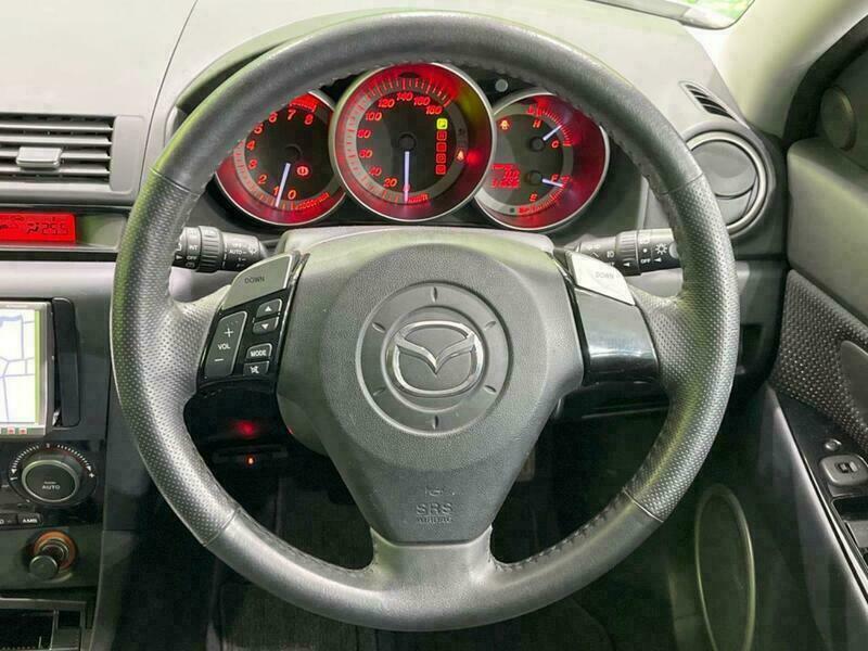 Axela Sport