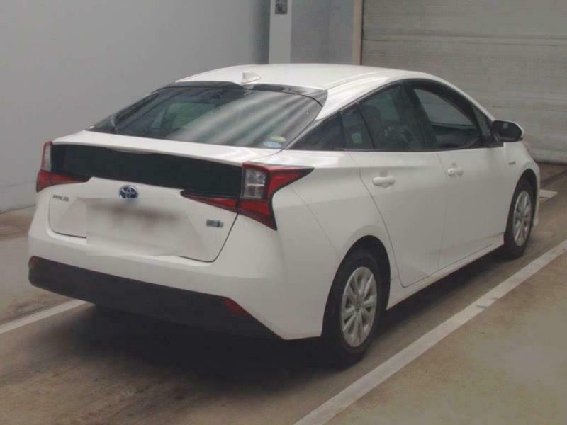 PRIUS-4