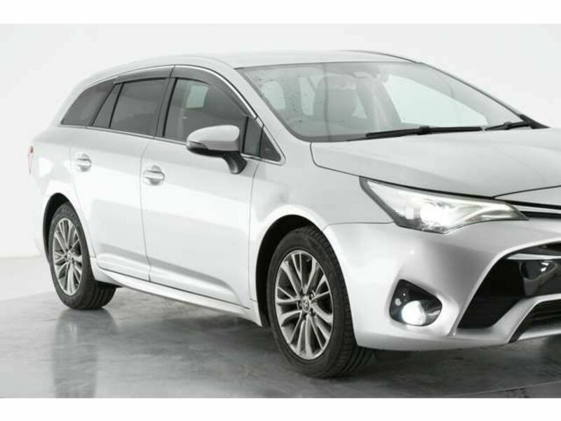 AVENSIS WAGON-4