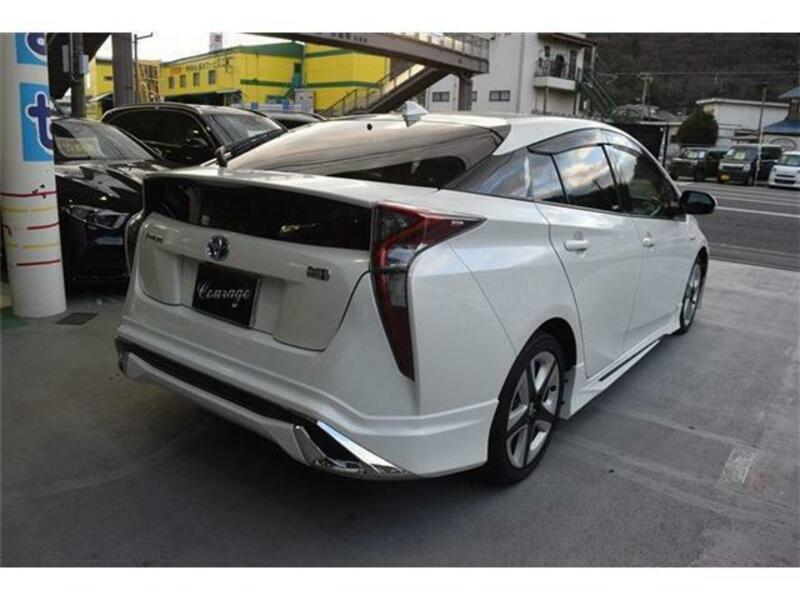 PRIUS-4