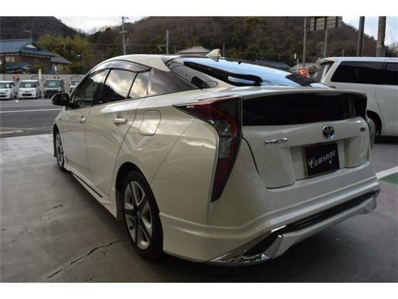 PRIUS-6