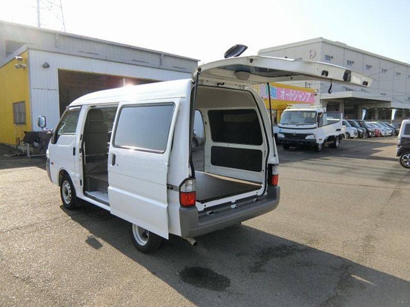 BONGO VAN-12