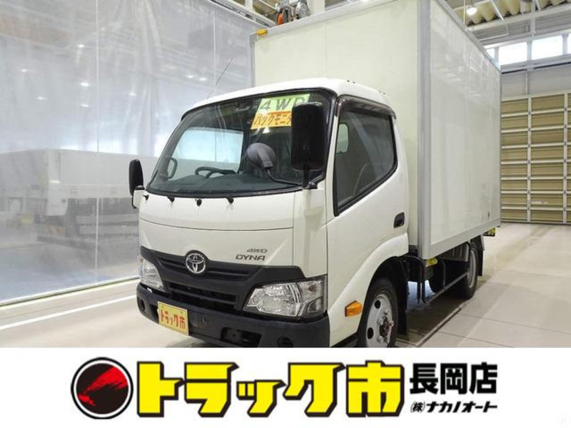 TOYOTA DYNA