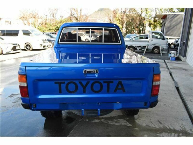 HILUX