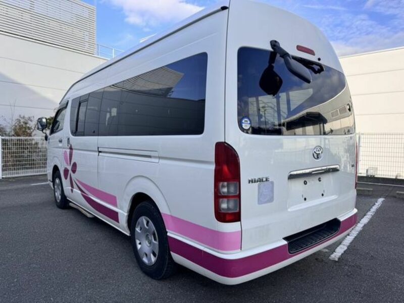 HIACE COMMUTER-4