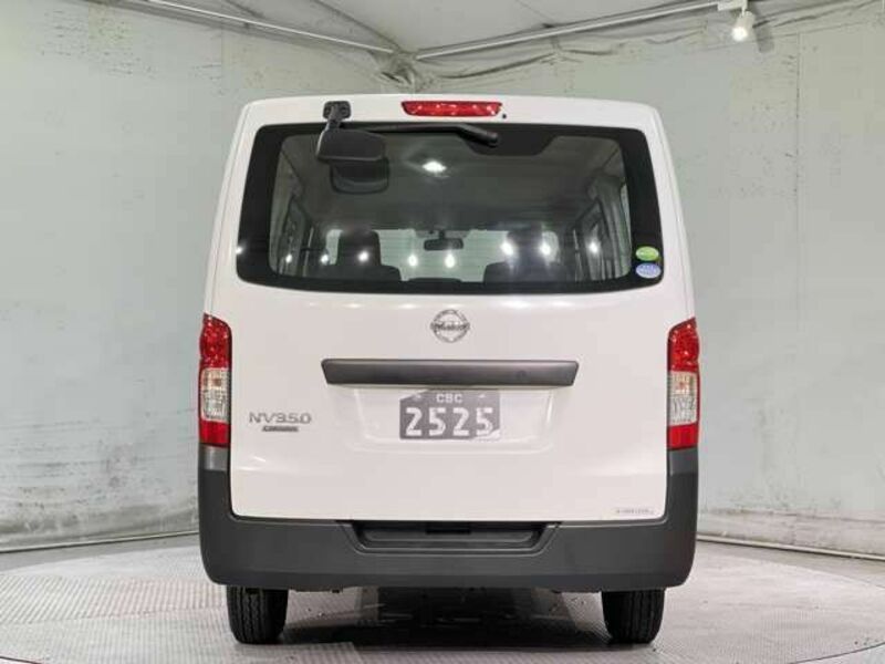 NV350 CARAVAN