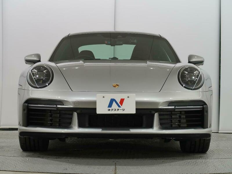 911