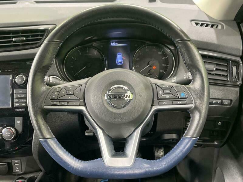 X-TRAIL