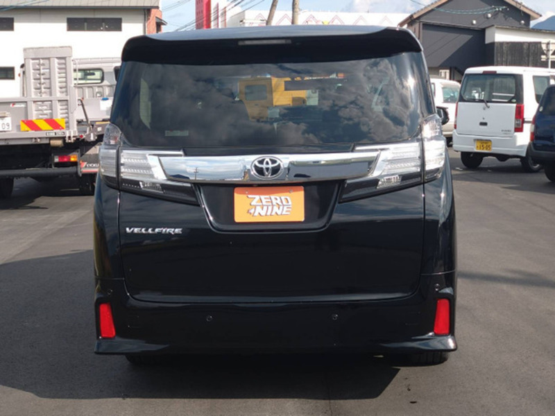 VELLFIRE-6