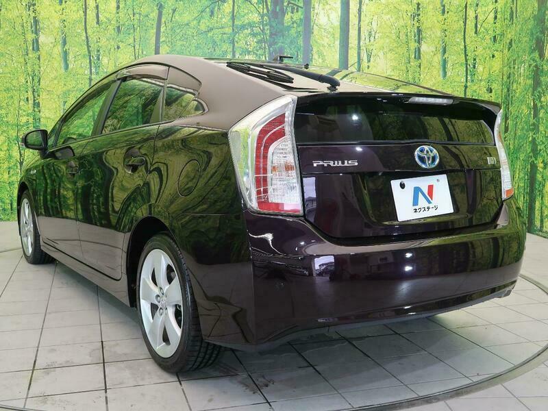 PRIUS-68