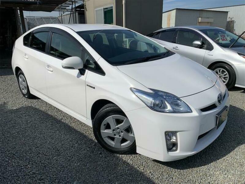 PRIUS-11