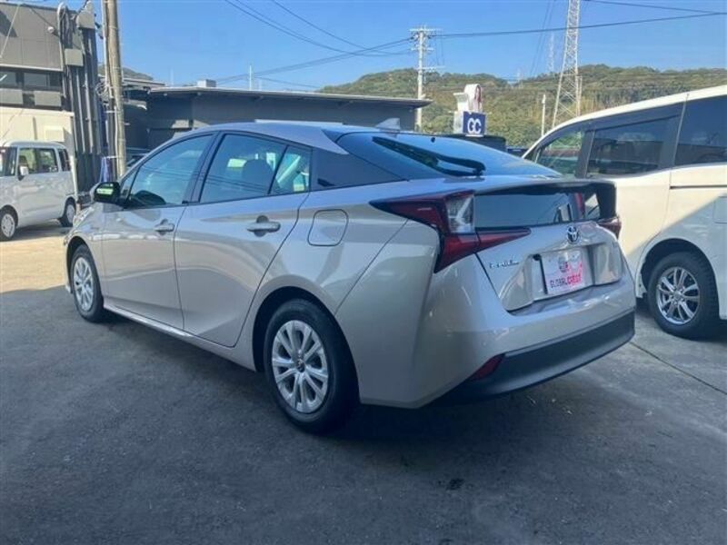 PRIUS-6