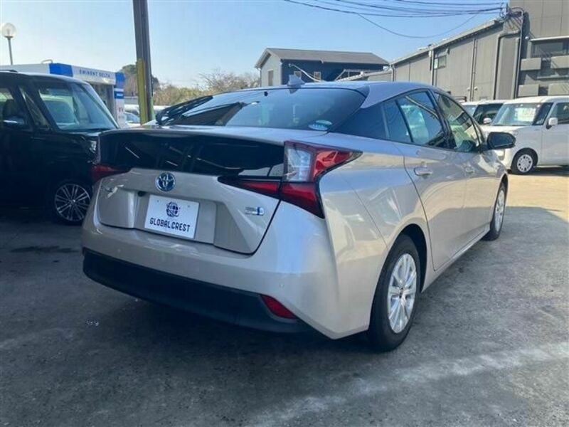 PRIUS-8