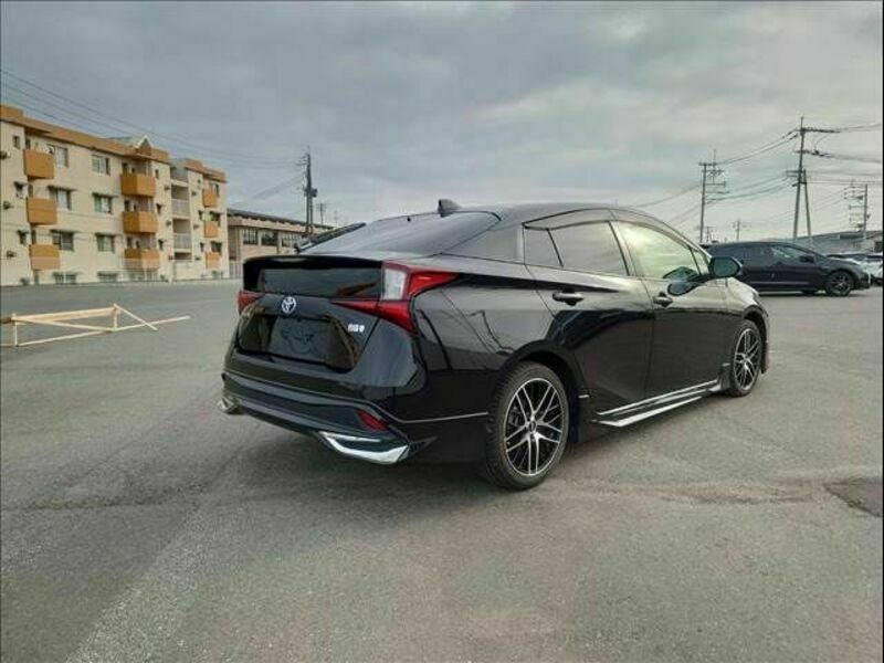 PRIUS-4