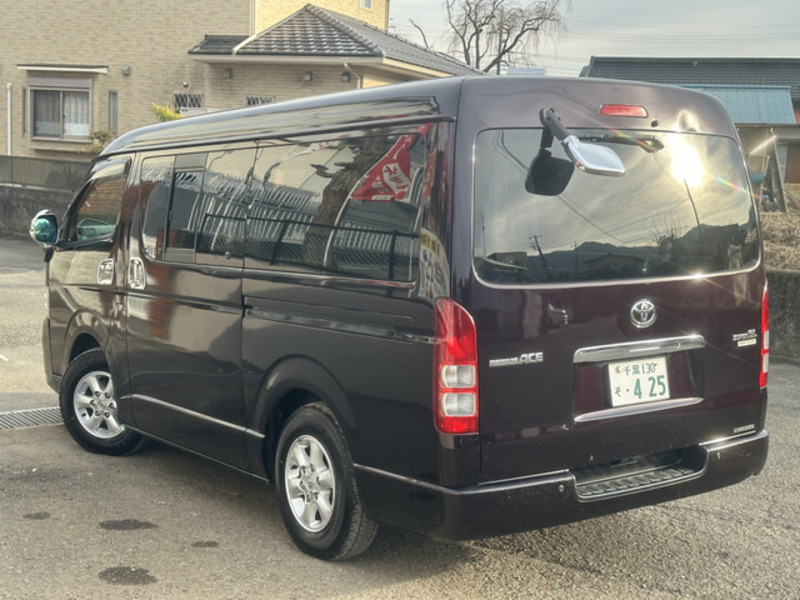 HIACE VAN-1