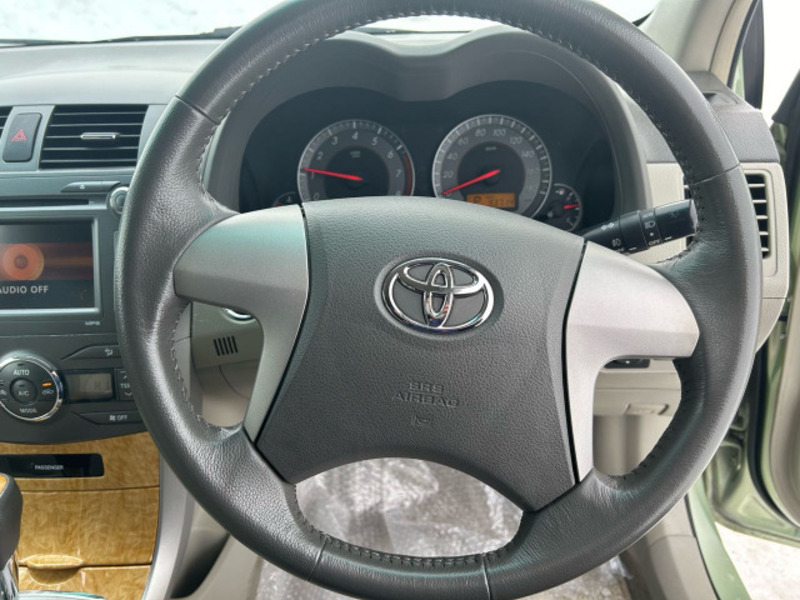 COROLLA AXIO