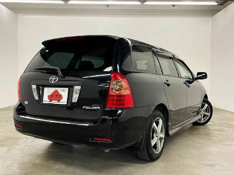COROLLA FIELDER