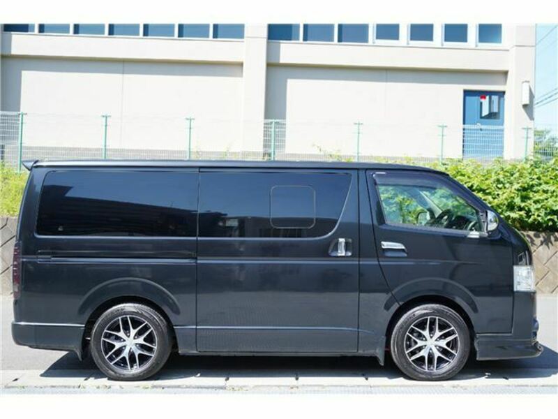 HIACE VAN-11