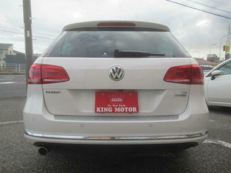 PASSAT VARIANT-12