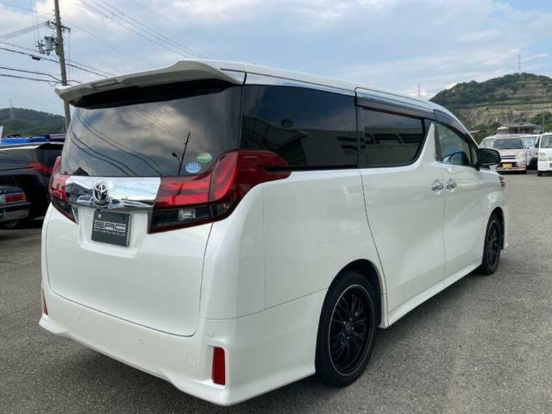 ALPHARD-9