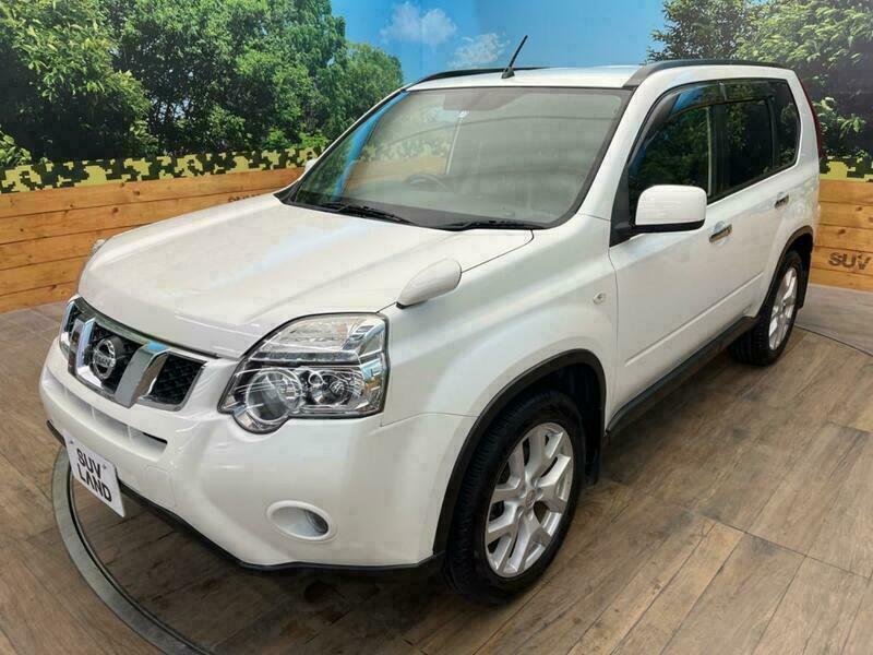 X-TRAIL