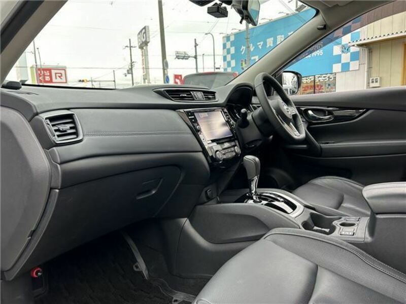 X-TRAIL-21