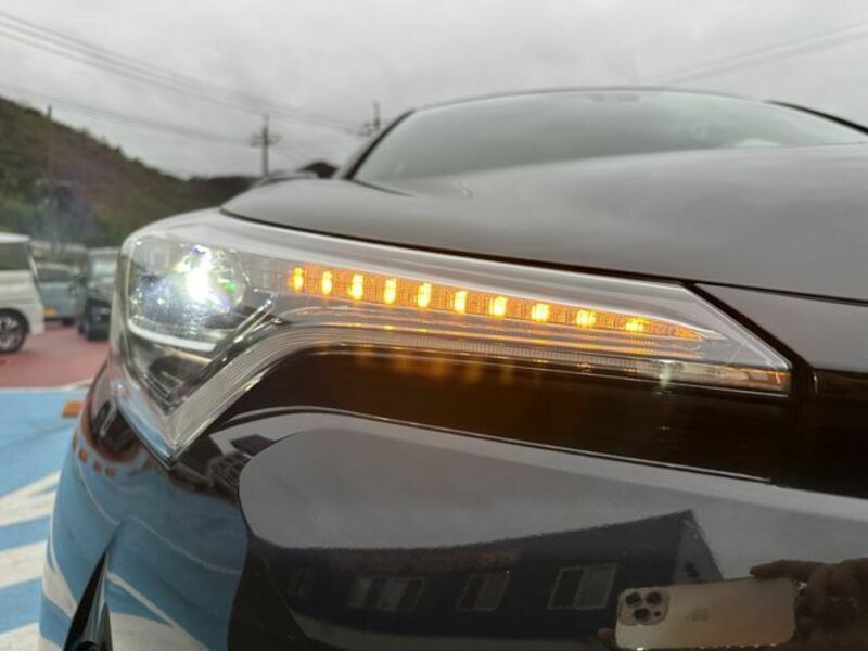 C-HR-13