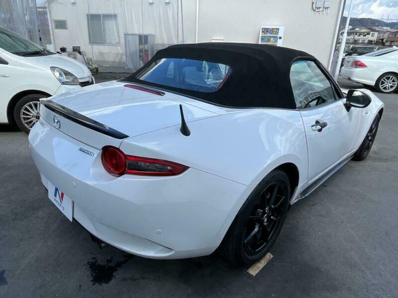 ROADSTER-32