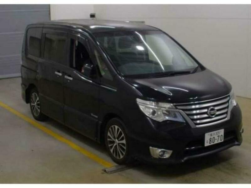 NISSAN　SERENA