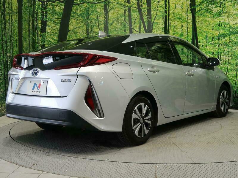 PRIUS PHV-10