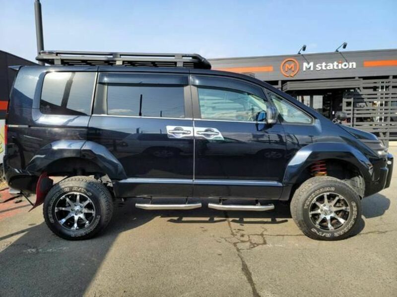 DELICA D5