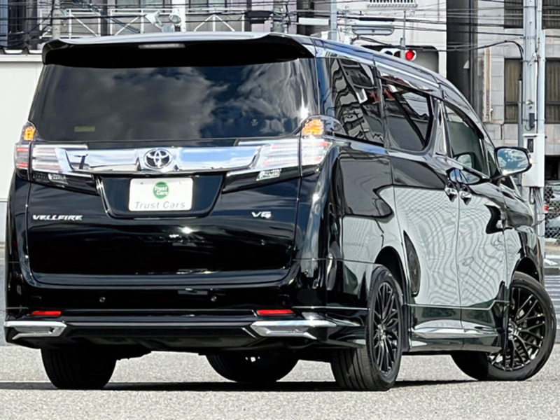 VELLFIRE-1