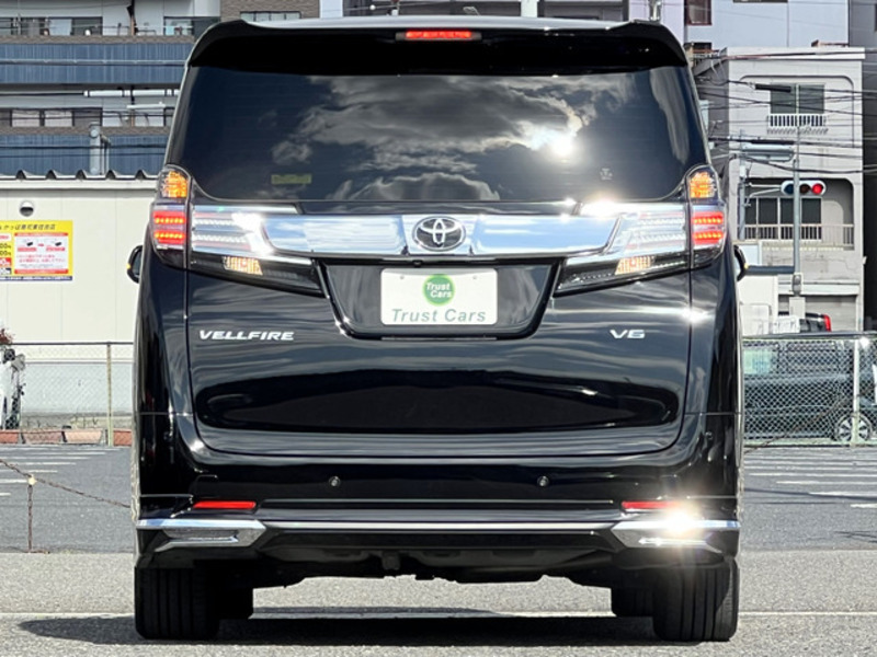 VELLFIRE-9