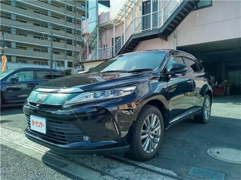 TOYOTA　HARRIER