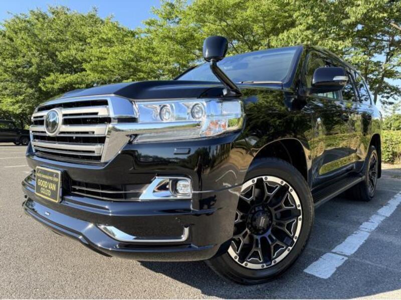 LAND CRUISER
