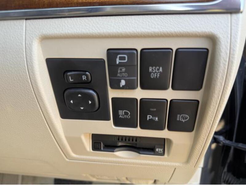 LAND CRUISER