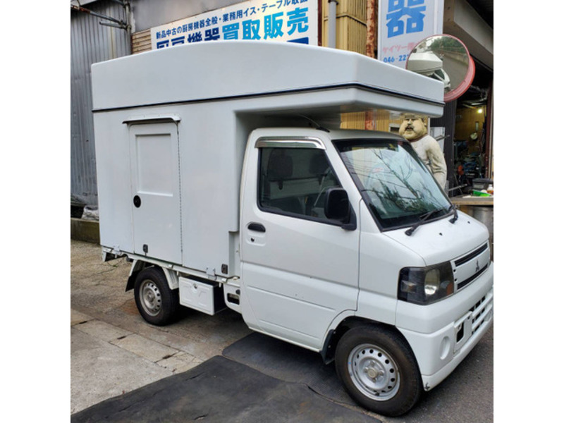 MITSUBISHI　MINICAB TRUCK