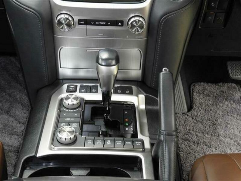 LAND CRUISER