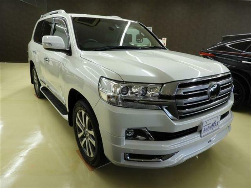 LAND CRUISER