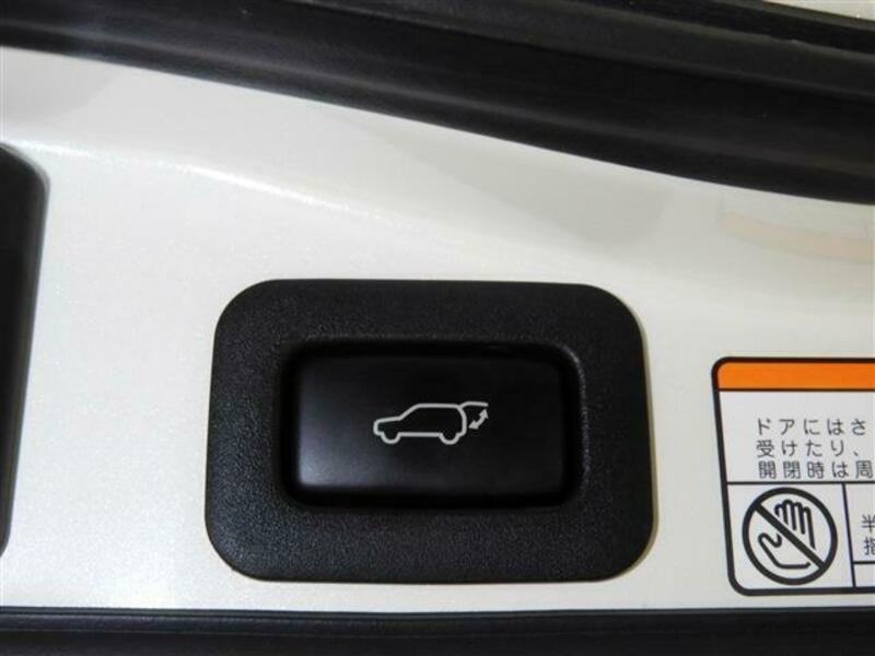 LAND CRUISER