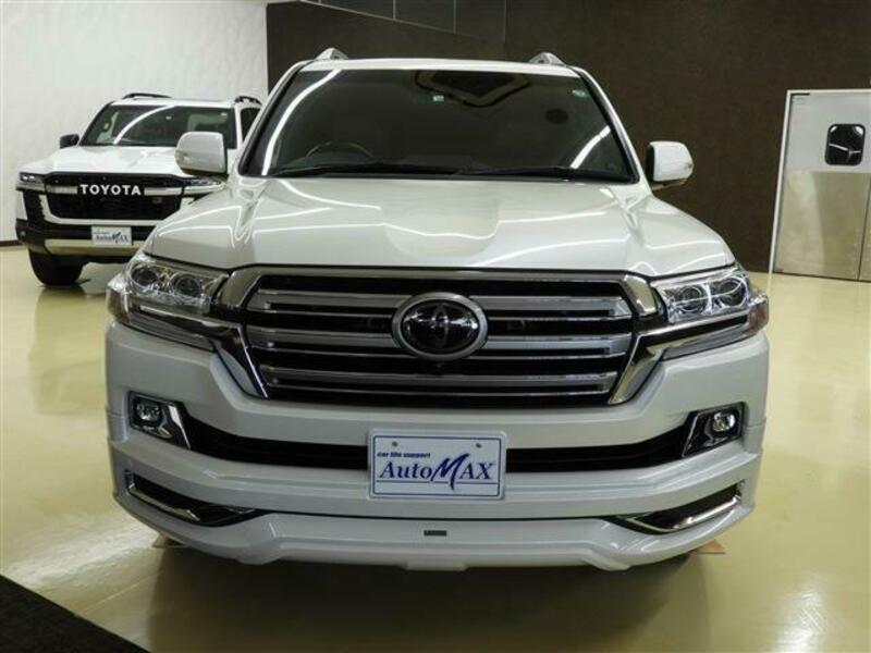 LAND CRUISER