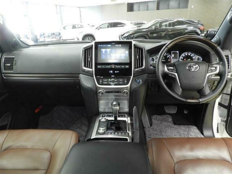 LAND CRUISER