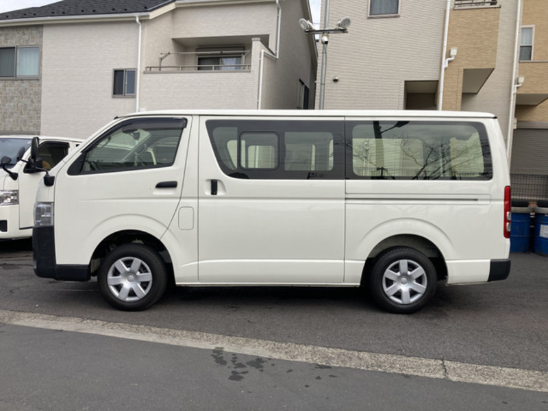 HIACE VAN-1