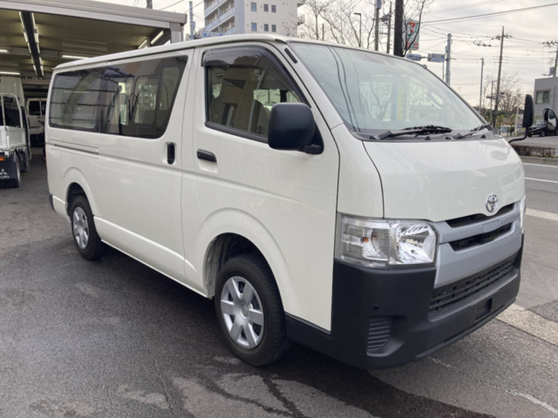 HIACE VAN-6