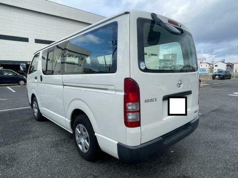 HIACE VAN-11