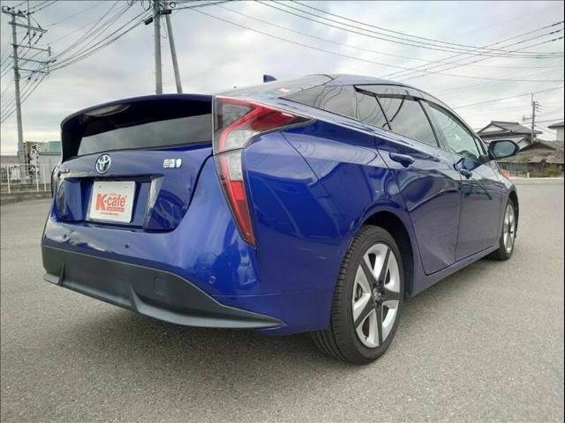 PRIUS-4