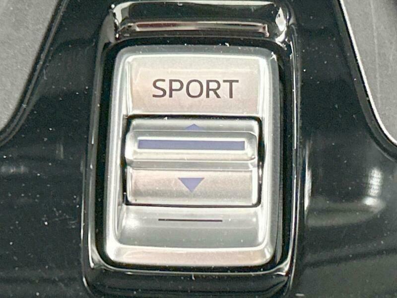 Axela Sport-80