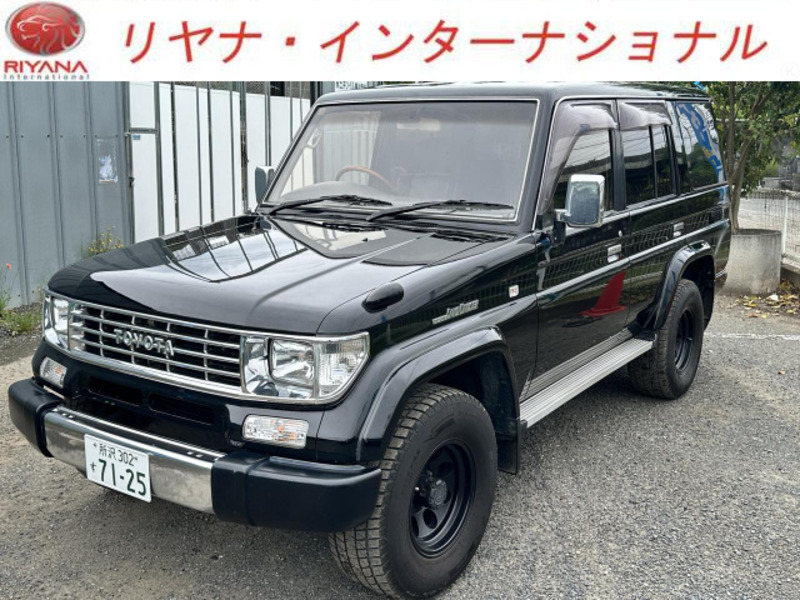 TOYOTA　LAND CRUISER PRADO